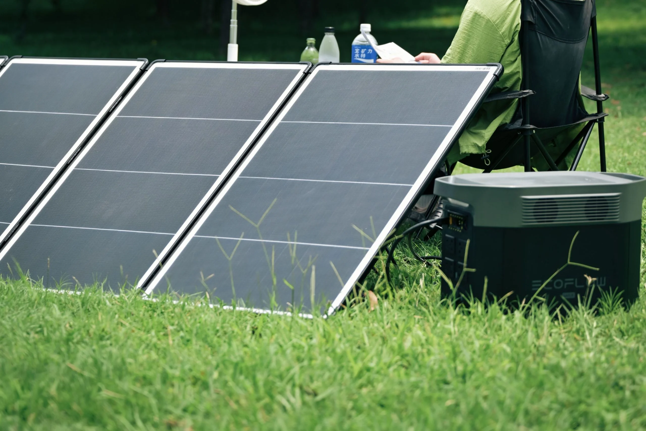 400 Watt Solar Panel is charging a power station