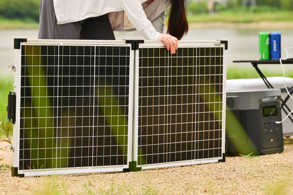 What You Should Know Before Buying a 300w Solar Panel for Your RV