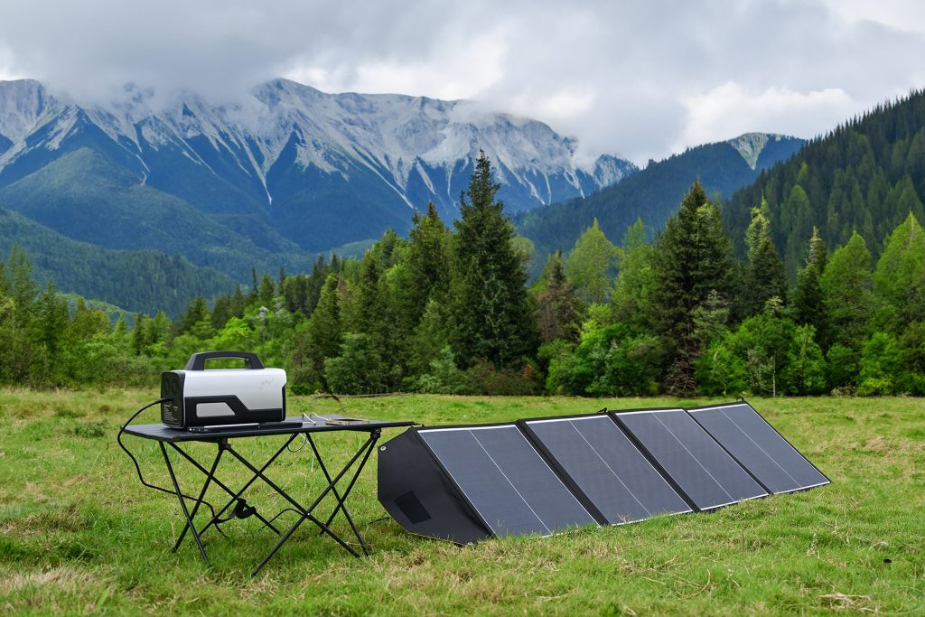 Portable Solar Panel Kit for RV Life